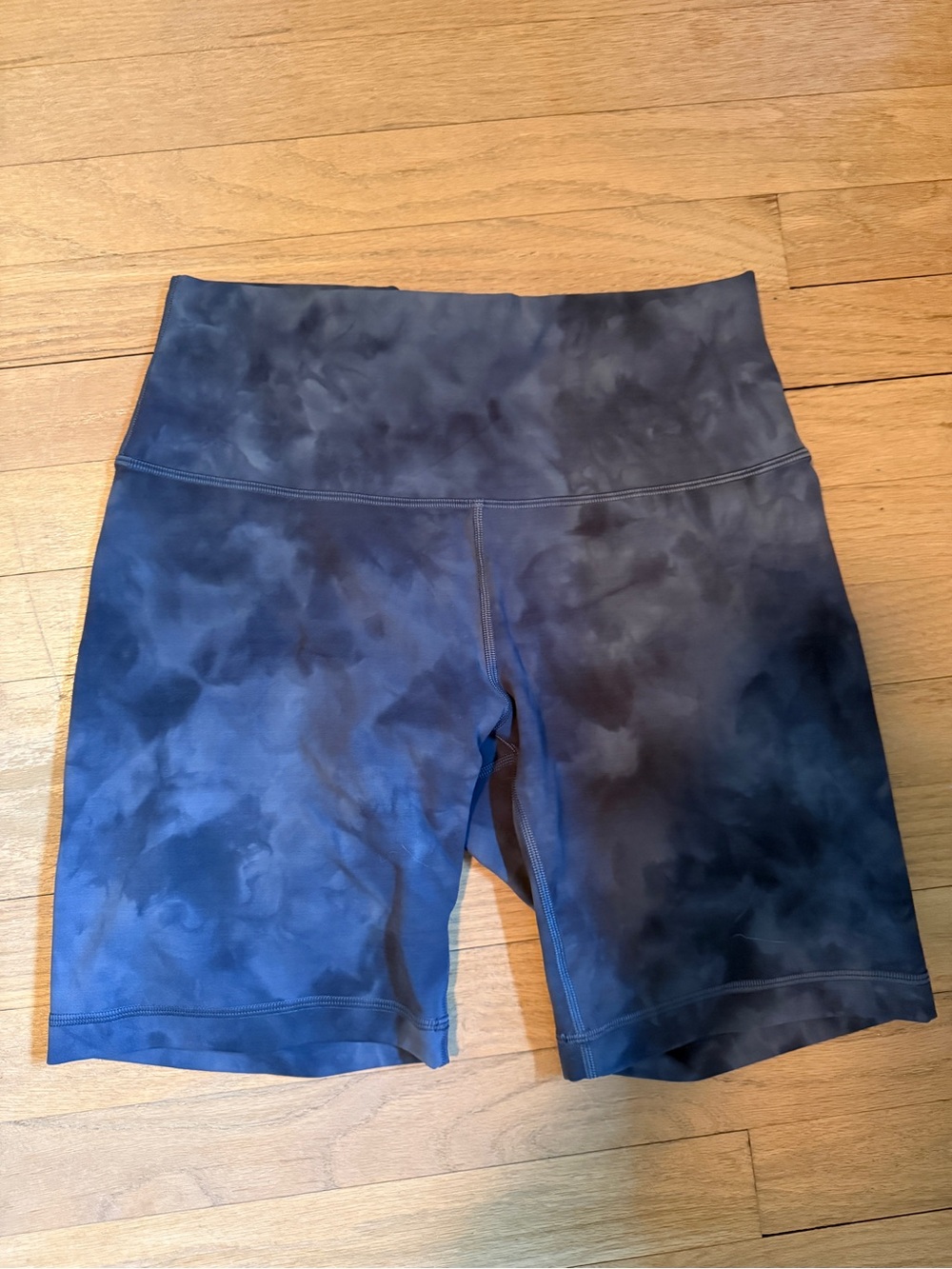 lululemon athletica black gray tie-dye high-waist bike shorts